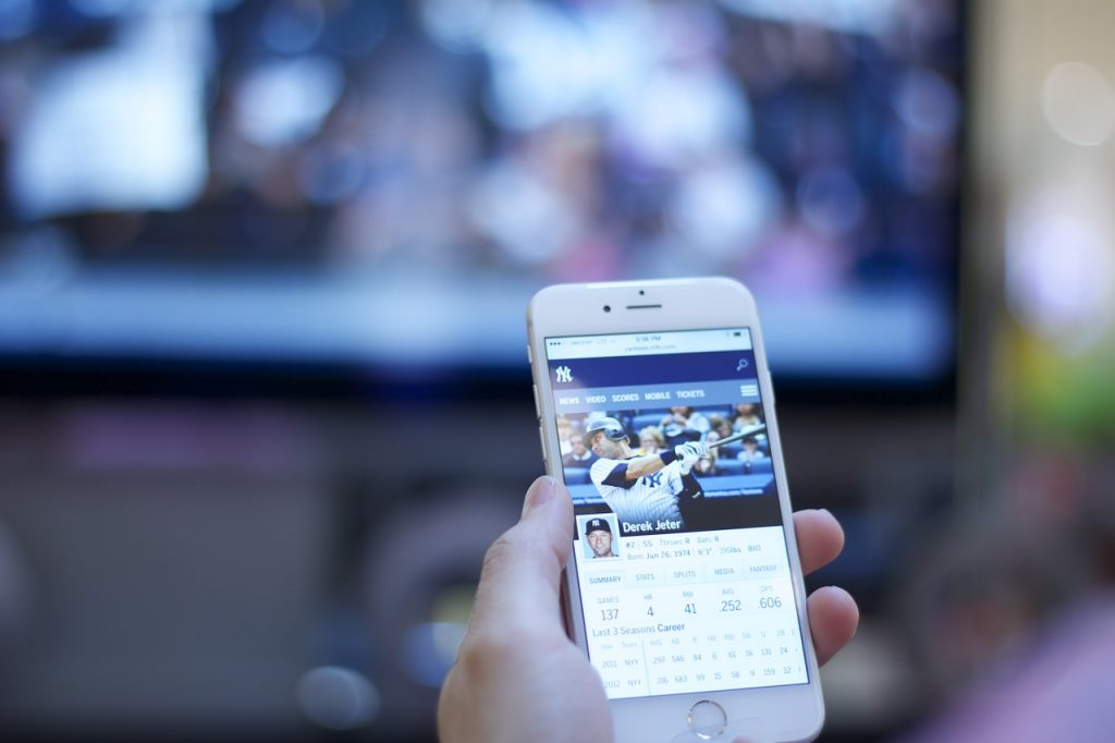 TOP 5 melhores aplicativos para ver TV aberta pelo celular