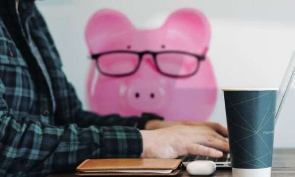 Earning Money From Home: Freelance Work and Other Online Income Ideas